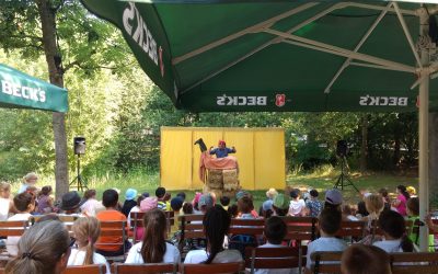 Ein gelungenes Geburtstagsgeschenk für den Gütersloher Nachwuchs – das Freilufttheater für Kindergärten in der Weberei